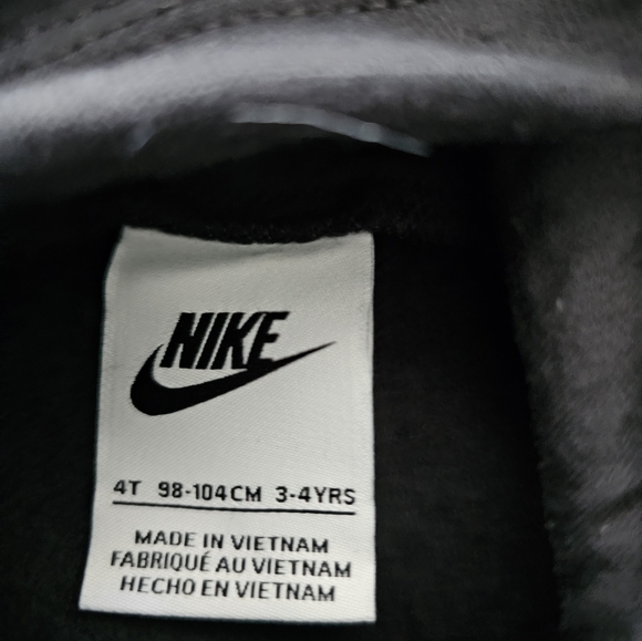 Nike 4T Boys Two Piece Set NEW - Picture 4 of 5